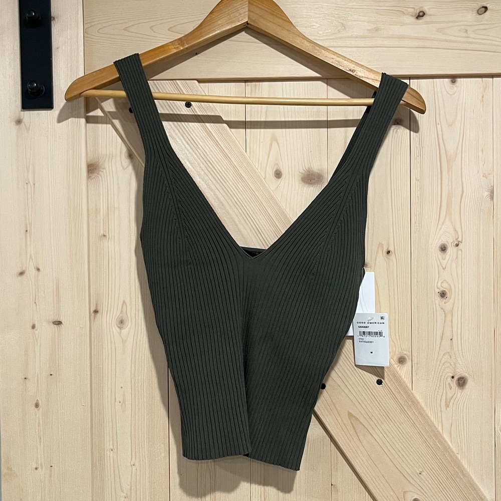 NWT Good American Shine VNeck Ribbed Tank Top in Olive, size Medium.
